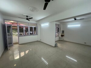 Room in 3 BHK Apartment at Sector 4 Dwarka – for Rent