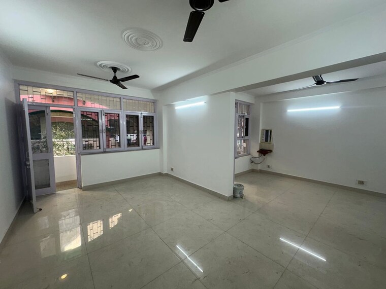 Room, sector 4 dwarka 3 Bedroom 1500 Sq.Ft. Apartment In Sector 4 Dwarka Delhi 9933060