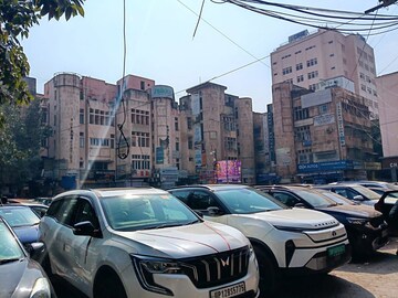  Shop For Rent in Nehru Place