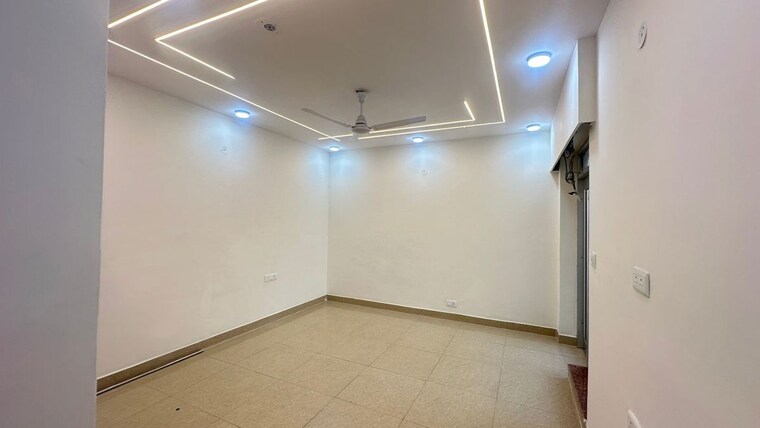 Room, sector 19 dwarka 3 Bedroom 1800 Sq.Ft. Apartment In Sector 19 Dwarka Delhi 9933133