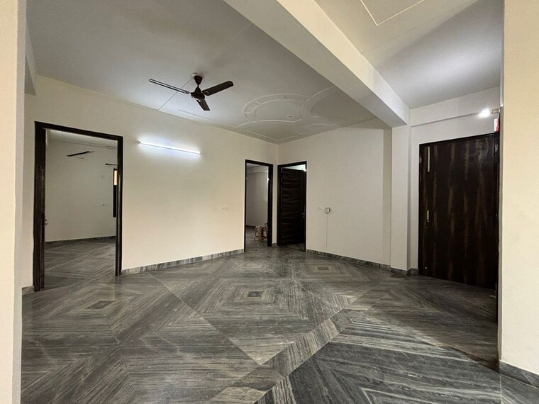 Room, empire-floors 3 Bedroom 1860 Sq.Ft. Builder Floor In Sector 57 Gurgaon 9933230