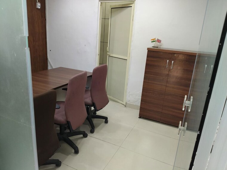 Team Area, sector 4 Commercial Office Space 500 Sq.Ft. In Sector 4 Noida 9933308