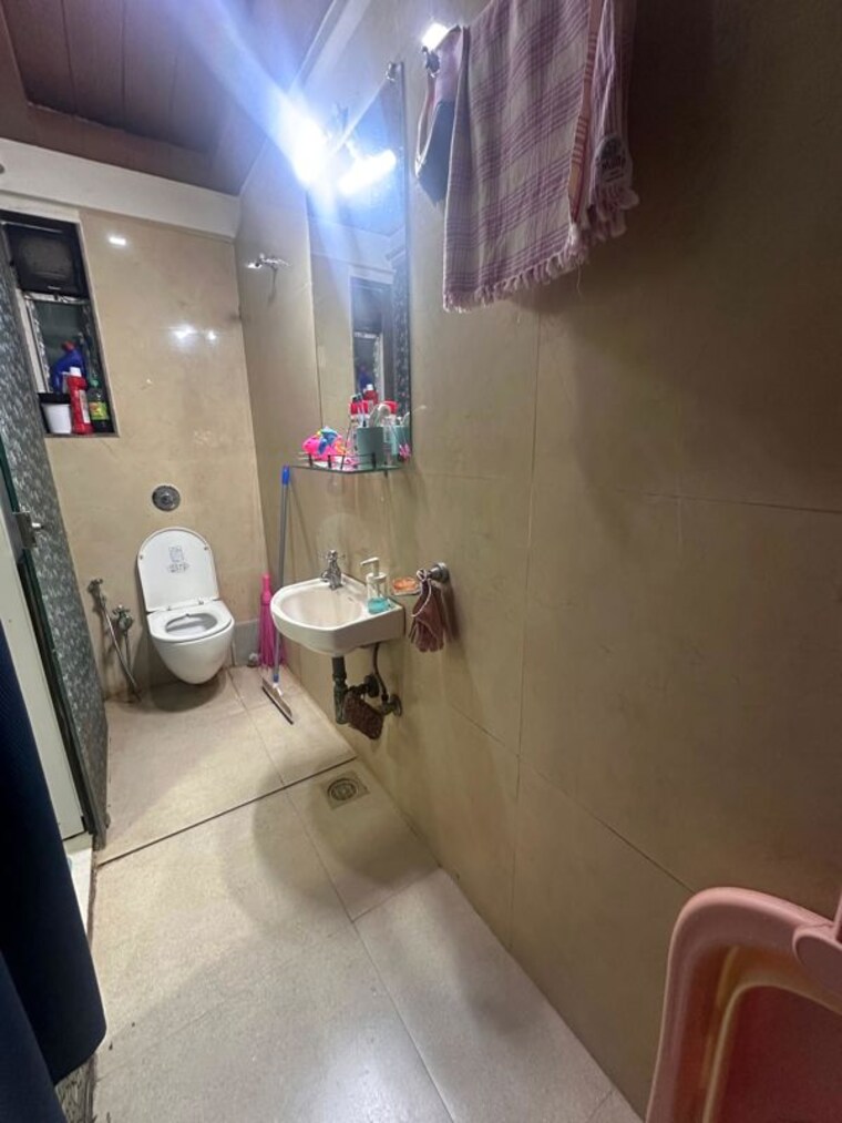 Bathroom, kabra-aurum 1 Bedroom 406 Sq.Ft. Apartment In Goregaon West Mumbai 9933544