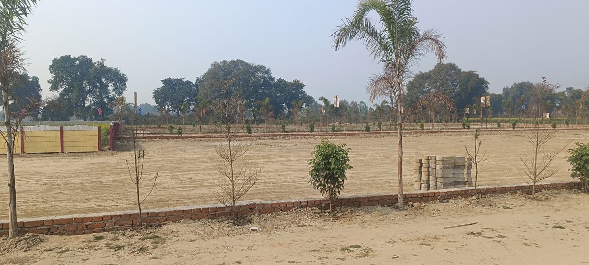 Plot For Sale in Gosainganj