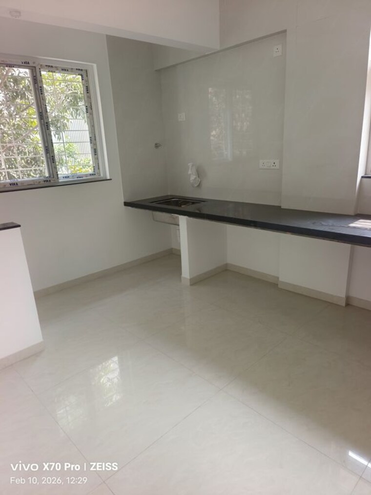 Room, erandwane Commercial Office Space 722 Sq.Ft. In Erandwane Pune 9933605