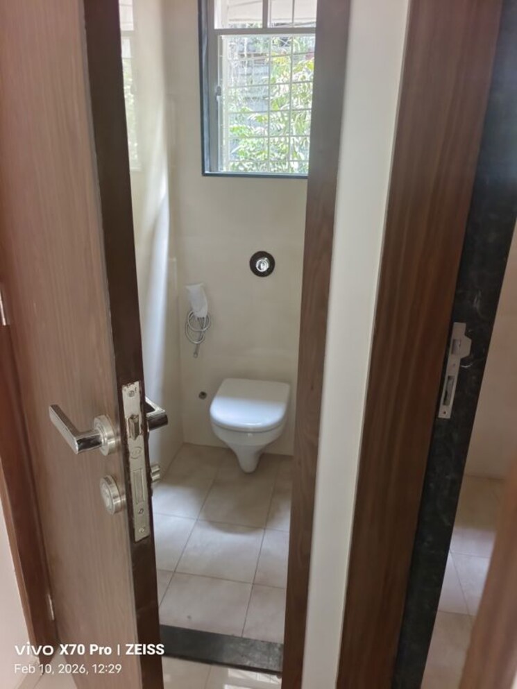 Bathroom, erandwane Commercial Office Space 722 Sq.Ft. In Erandwane Pune 9933605