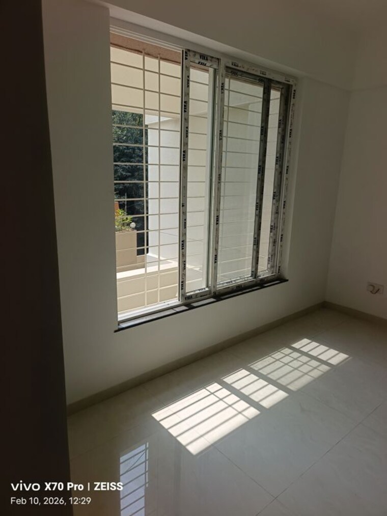 Room, erandwane Commercial Office Space 722 Sq.Ft. In Erandwane Pune 9933605