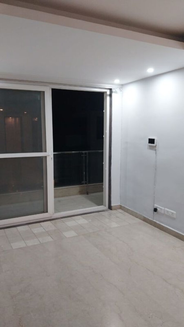 Room, sector 46 3 Bedroom 1850 Sq.Ft. Builder Floor In Sector 46 Gurgaon 9933654