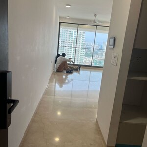 Room in 3 BHK Builder Floor at Andheri West – for Rent