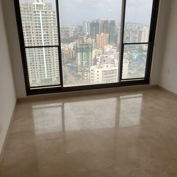 Room in 3 BHK Builder Floor at Andheri West – for Rent