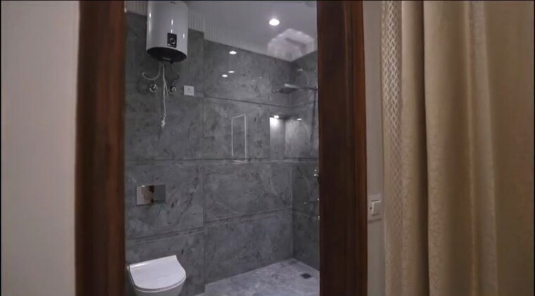 Bathroom, sector 63a 3 Bedroom 1700 Sq.Ft. Apartment In Sector 63a Gurgaon 9933681