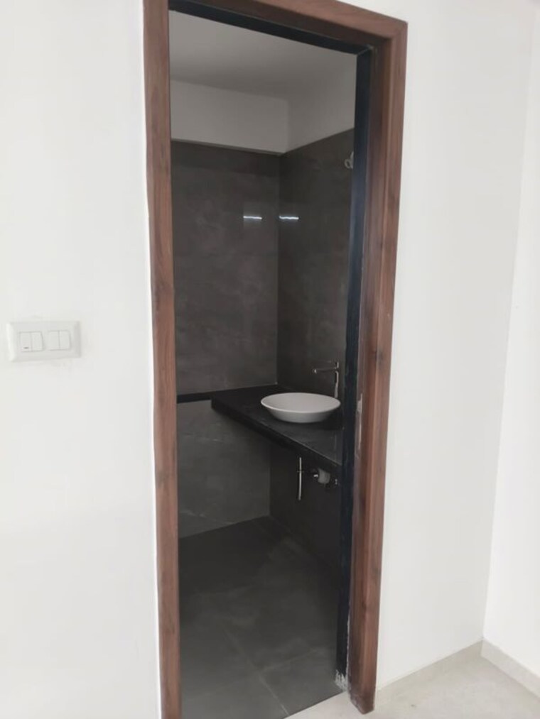 Bathroom, pride-world-city-wellington 2 Bedroom 850 Sq.Ft. Apartment In Charholi Budruk Pune 9930949