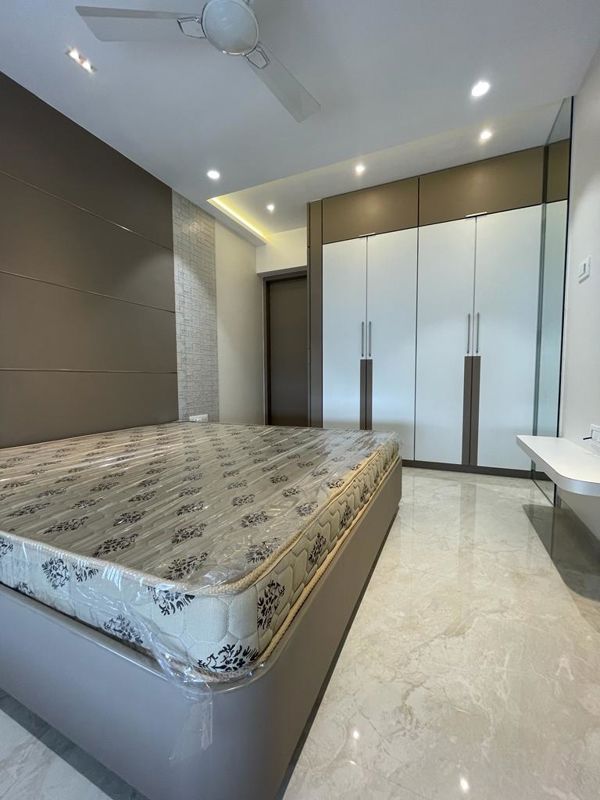 2 BHK Apartment For Rent in Group Seven Rushi Heights