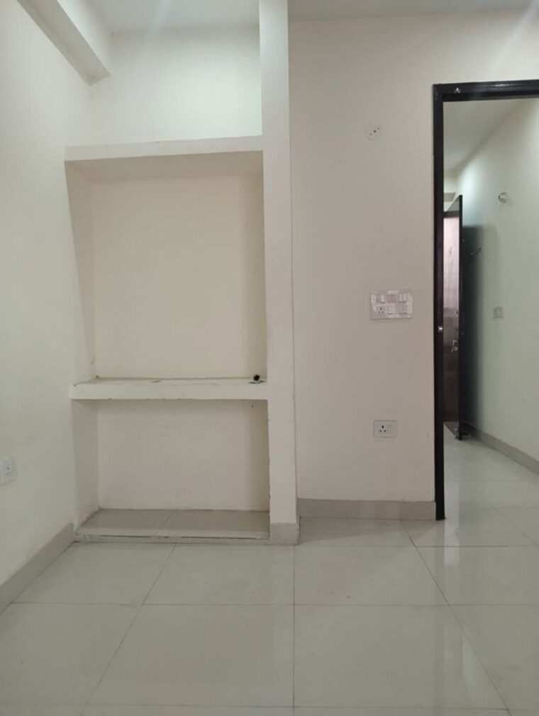 Room, neb sarai 1 Bedroom 450 Sq.Ft. Builder Floor In Neb Sarai Delhi 9933738