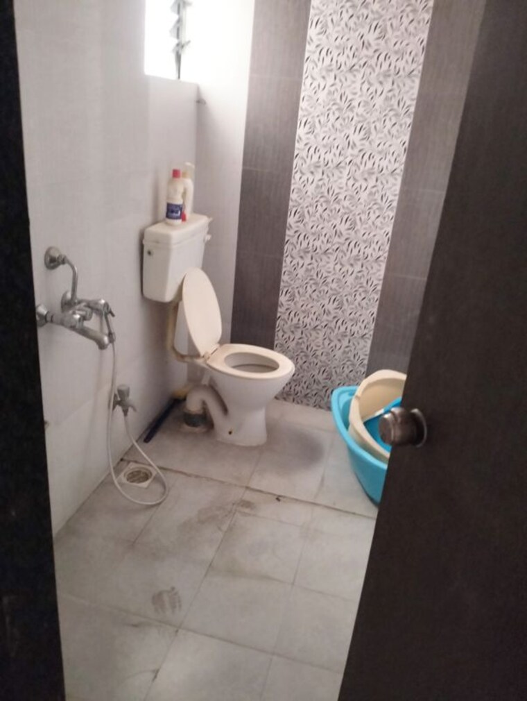 Bathroom, nirmaan-aasamant-phase-i 2 Bedroom 990 Sq.Ft. Apartment In Kondhwa Budruk Pune 9933808