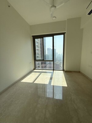 Room in 4 BHK Apartment at Piramal Mahalaxmi, Mahalaxmi – for Sale