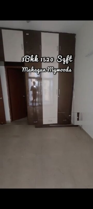Building Lobby in 3 BHK Apartment at Mahagun Mywoods, Sector 16c Greater Noida – for Sale