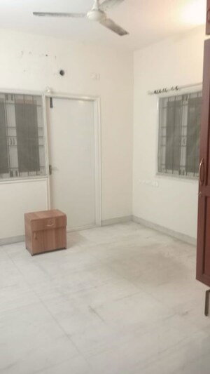 Room in 3 BHK Builder Floor at Koramangala – for Rent