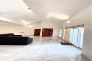 Staircase in 5 BHK Independent House at Chalakudy – for Sale