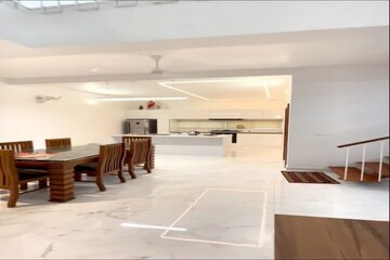 Parking in 5 BHK Independent House at Chalakudy – for Sale