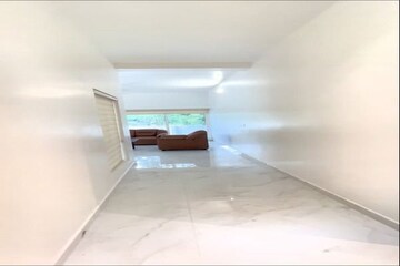 Furnished Amenities in 5 BHK Independent House at Chalakudy – for Sale