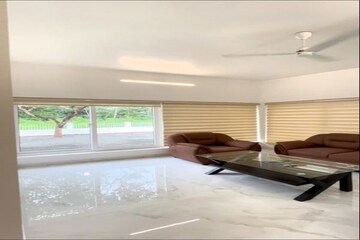 Parking in 5 BHK Independent House at Chalakudy – for Sale