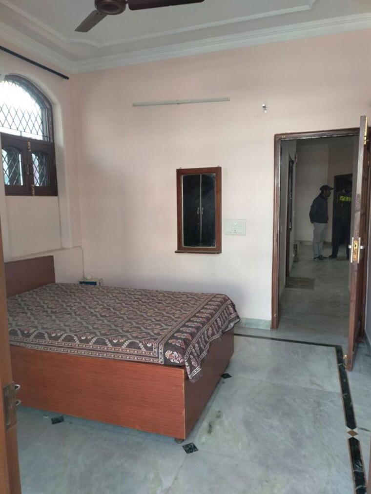 Bedroom, greater kailash ii 3 Bedroom 2500 Sq.Ft. Apartment In Greater Kailash ii Delhi 9934128