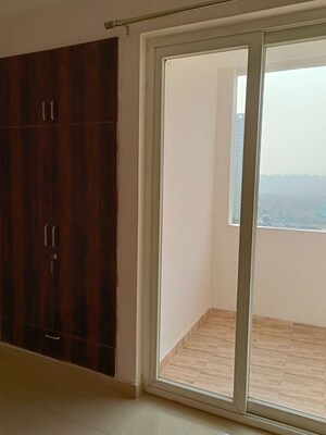 Room in 2 BHK Apartment at Mahagun Mywoods, Sector 16c Greater Noida – for Rent