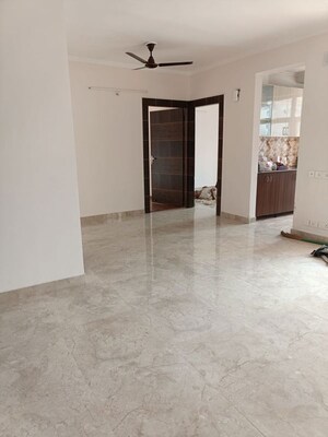 Room in 2 BHK Apartment at Mahagun Mywoods, Sector 16c Greater Noida – for Rent