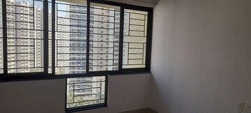 Room in 2.5 BHK Apartment at Nanded Lalit, Sinhagad Road – for Sale