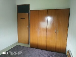 Room in 2 BHK Apartment at Malviya Nagar – for Rent