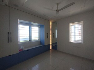 Room in 3 BHK Apartment at Accurate Wind Chimes, Gachibowli – for Rent