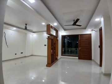 Master Plan in 4 BHK Builder Floor at Sector 28 – for Rent