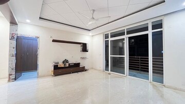 Parking in 3 BHK Builder Floor at Hsr Layout – for Rent