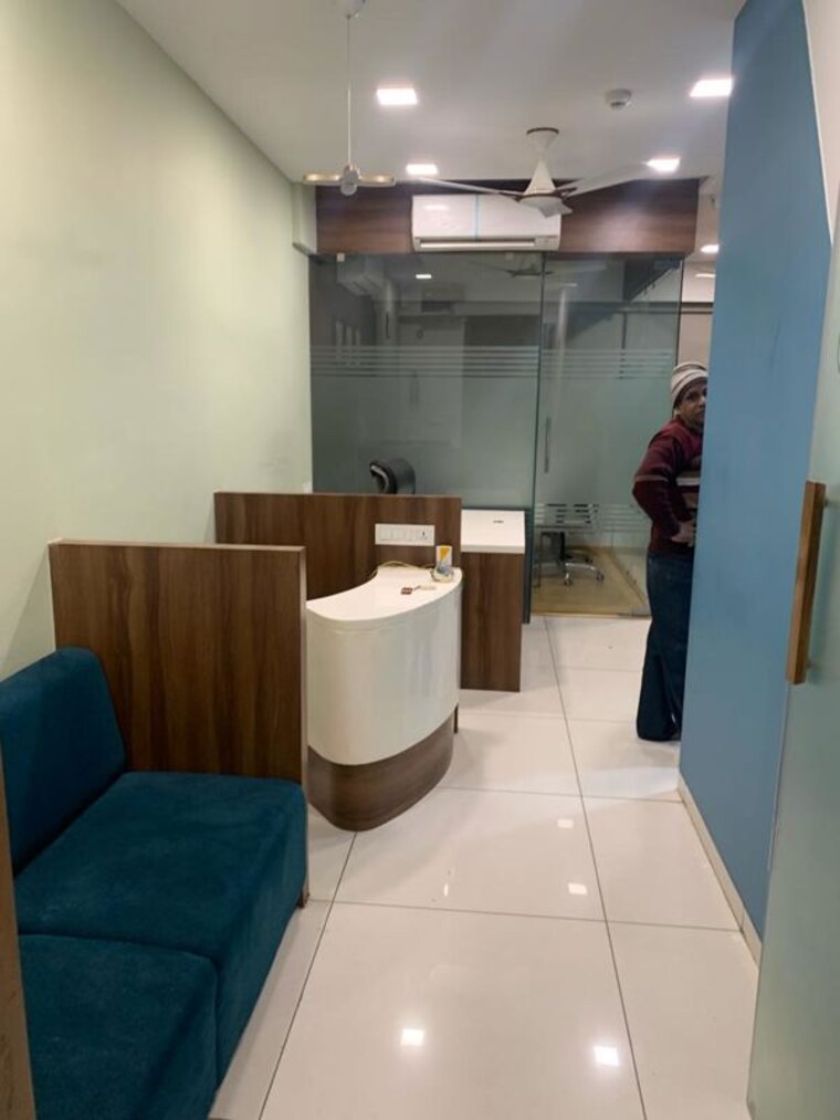 Team Area, gota Commercial Office Space 685 Sq.Ft. In Gota Ahmedabad 9934422