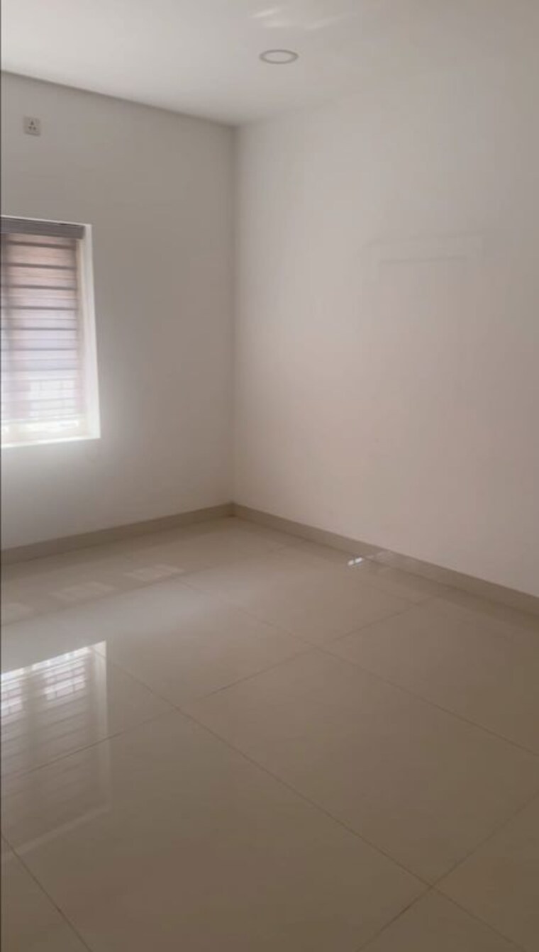 Room, kuttanellur 4 Bedroom 3600 Sq.Ft. Independent House In Kuttanellur Thrissur 9934138