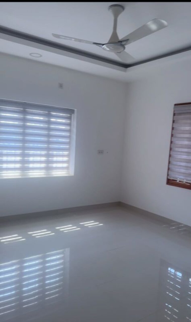 Room, kuttanellur 4 Bedroom 3600 Sq.Ft. Independent House In Kuttanellur Thrissur 9934138