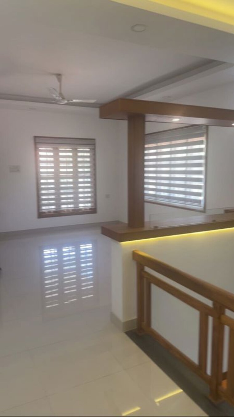 Room, kuttanellur 4 Bedroom 3600 Sq.Ft. Independent House In Kuttanellur Thrissur 9934138