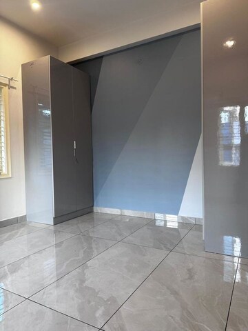 Room in 3 BHK Builder Floor at Hsr Layout – for Rent