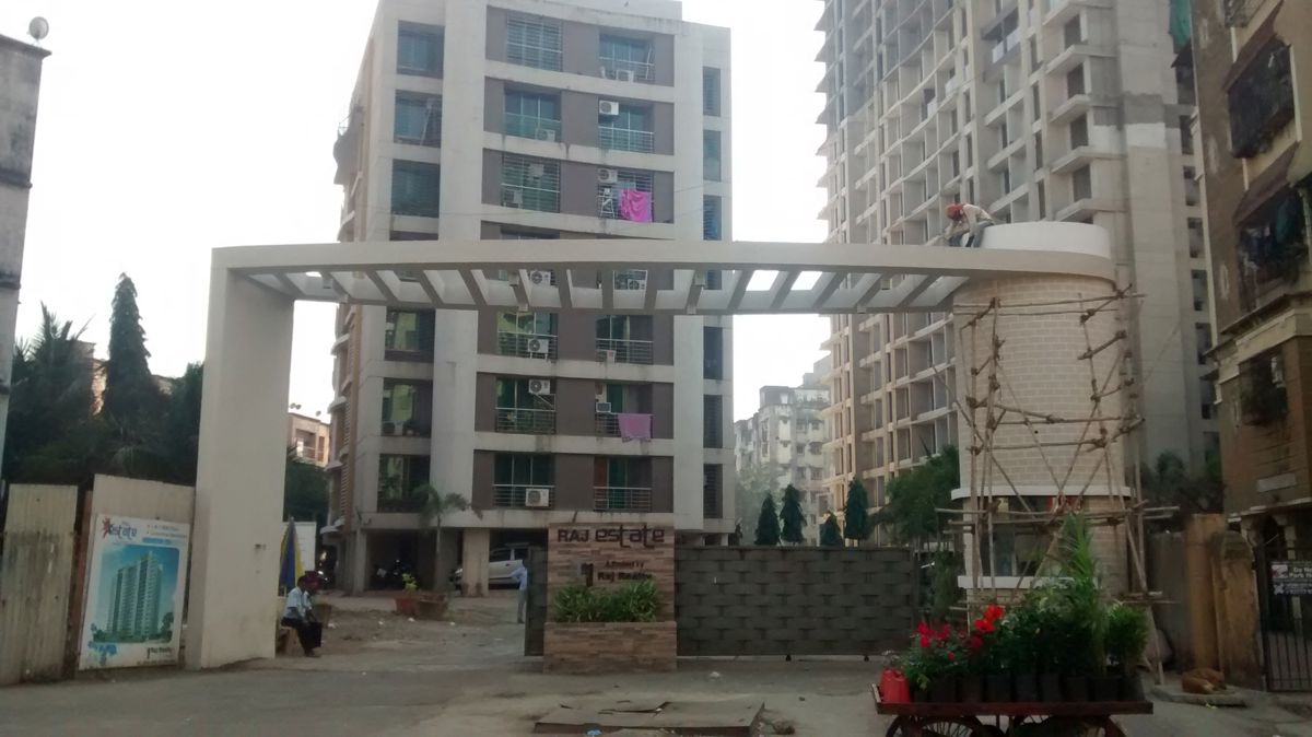 2 BHK Apartment For Sale in Raj Estate
