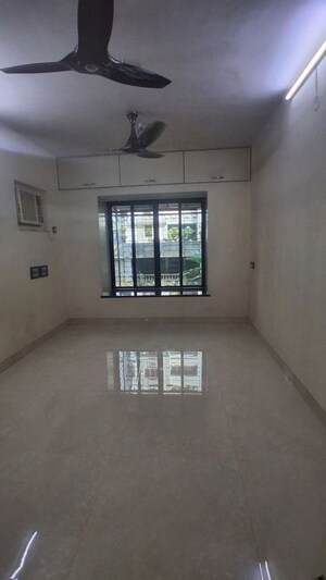 Room in 2 BHK Apartment at Upvan Tower, Malad East – for Rent