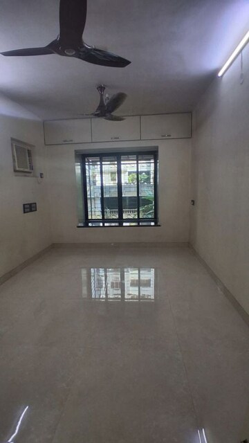 Room in 2 BHK Apartment at Upvan Tower, Malad East – for Rent