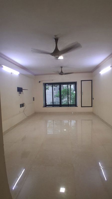 2 BHK Apartment For Rent in Upvan Tower