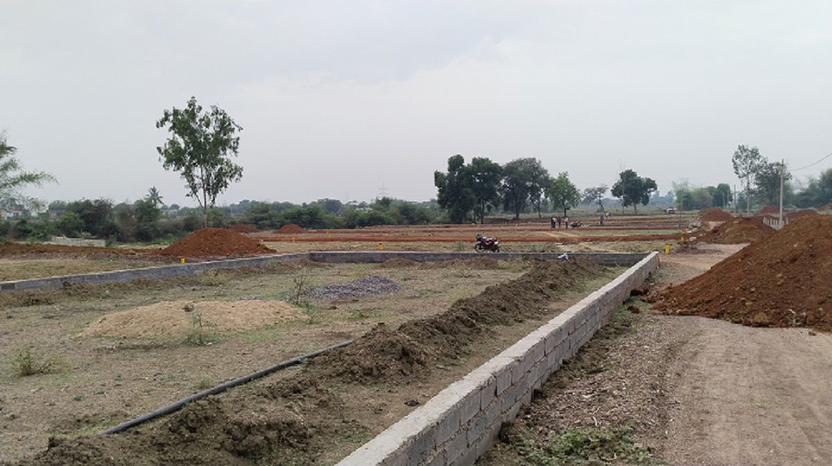Plot For Sale in Bhatagaon