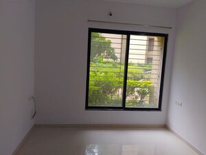 Room in 2 BHK Apartment at Pride World City Brooklyn, Charholi Budruk – for Rent