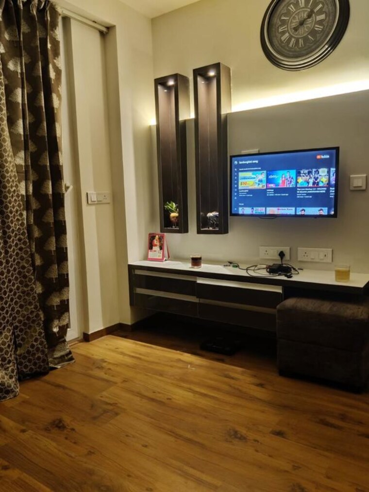 Living Room, tulip-violet 2 Bedroom 1560 Sq.Ft. Apartment In Sector 69 Gurgaon 9934637