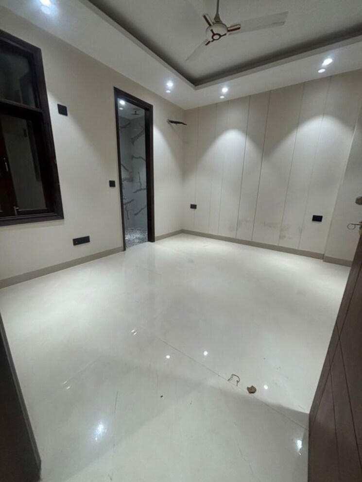 Room, saket 3 Bedroom 1850 Sq.Ft. Builder Floor In Saket Delhi 9934758