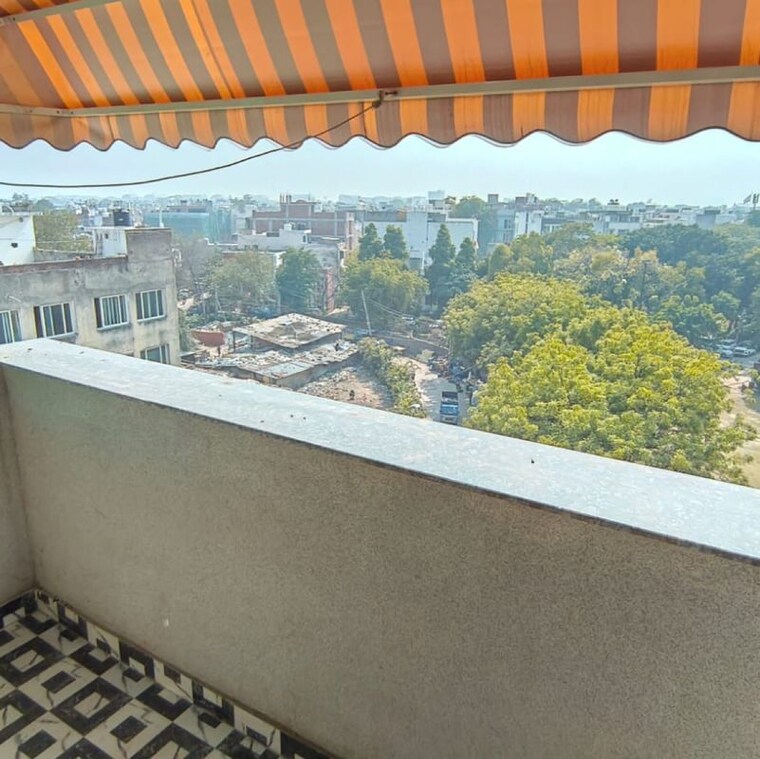 Swimming Pool, malviya nagar 2 Bedroom 900 Sq.Ft. Builder Floor In Malviya Nagar Delhi 9934763