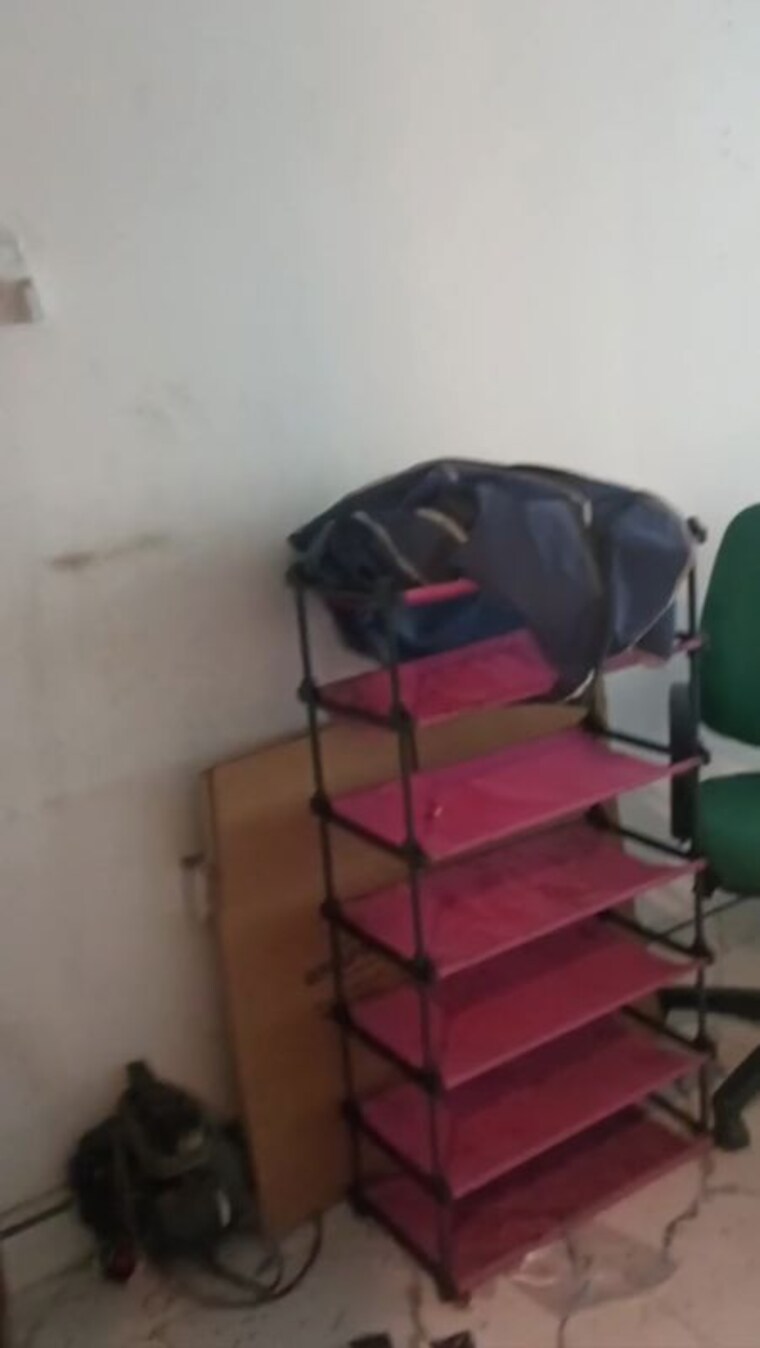 undefined, gaur-city-mall Commercial Office Space 400 Sq.Ft. In Sector 4 Greater Noida Greater Noida 9934769