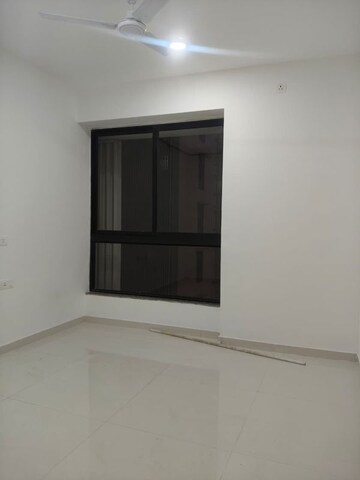 2 BHK Apartment For Rent in Sunteck Avenue 2, Goregaon West
